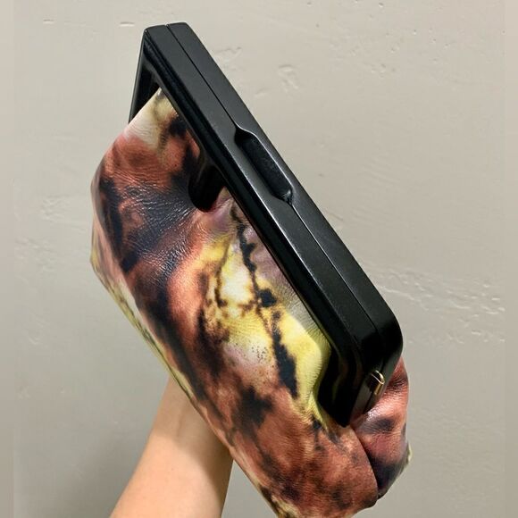 Handmade Genuine Premium Leather Tie-dye Printed Wooden Frame Bag with 2 Straps - Picture 14 of 16